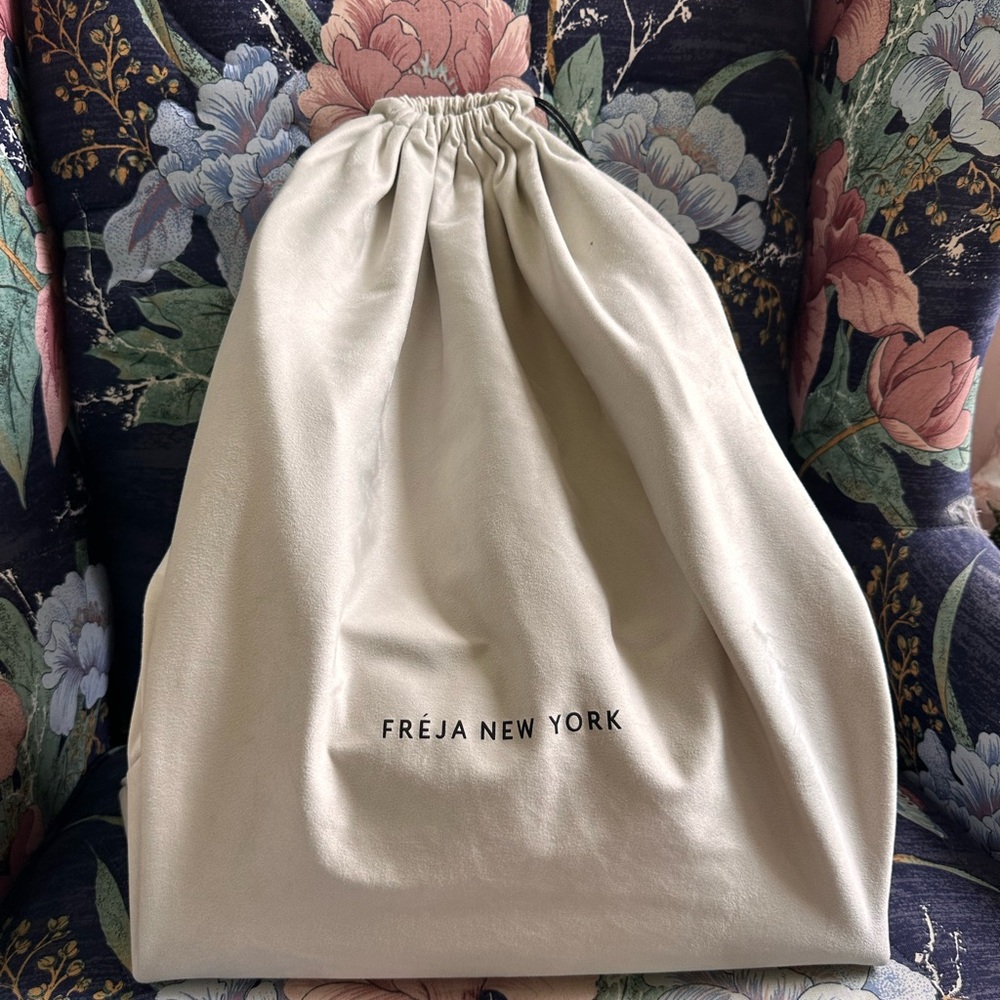 NWT Freja New York Chrystie bag in Oat. - Picture 4 of 7